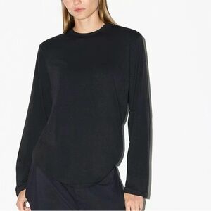 Skims boyfriend long sleeve tee, black, size L